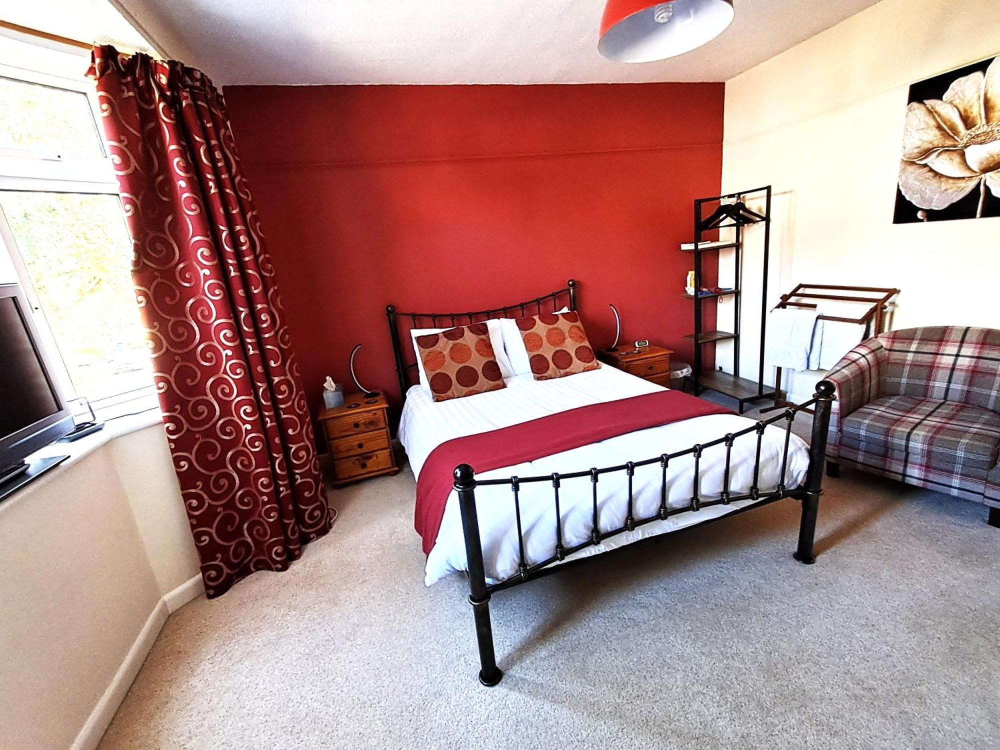 Quiet Comfortable Patcham Studio Free Parking Hallway Shared With Host Apartment Brighton Exterior photo